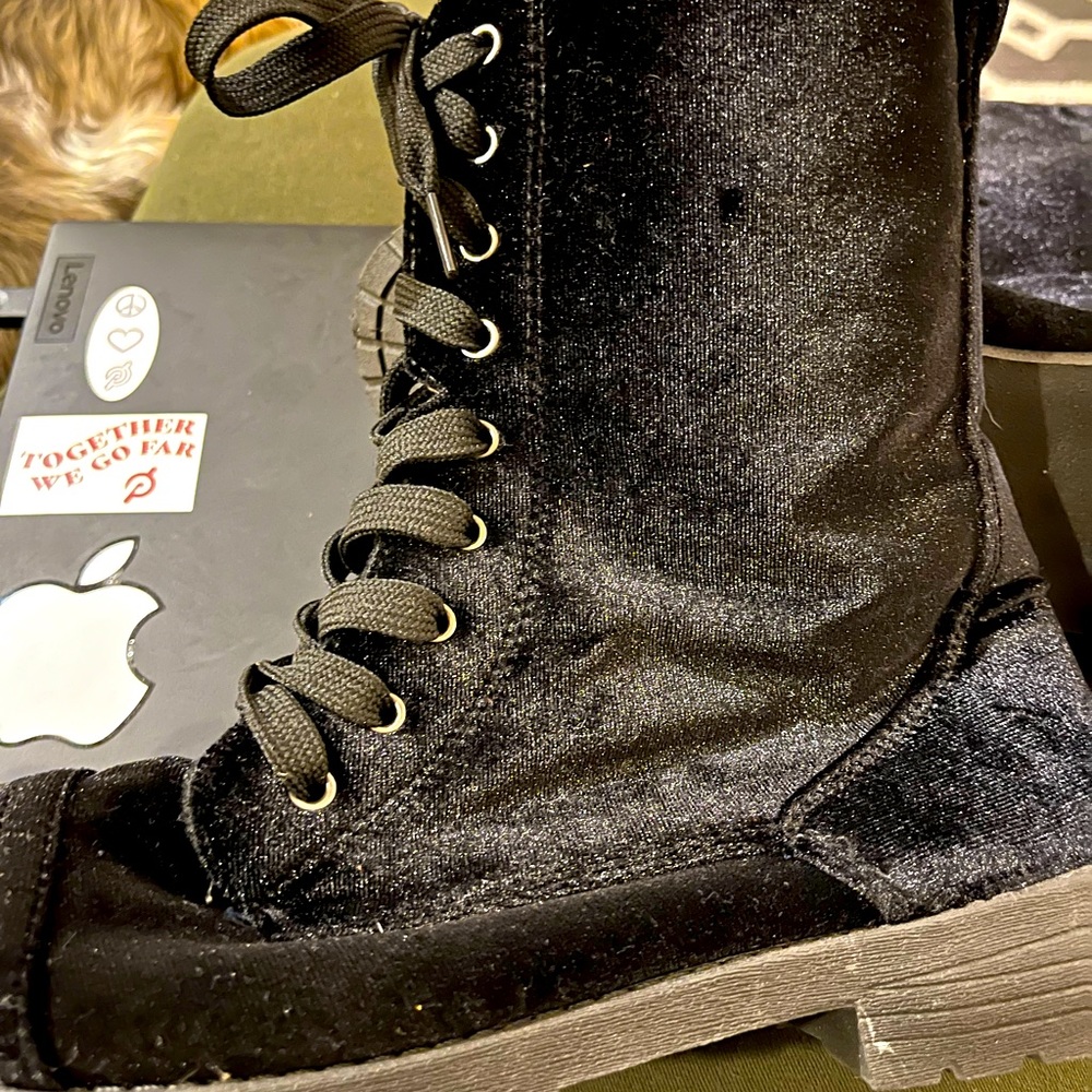Brand New Black Velvet Bombat Boots - Sz 7.5 - Perfect for Fall & Winter!!!